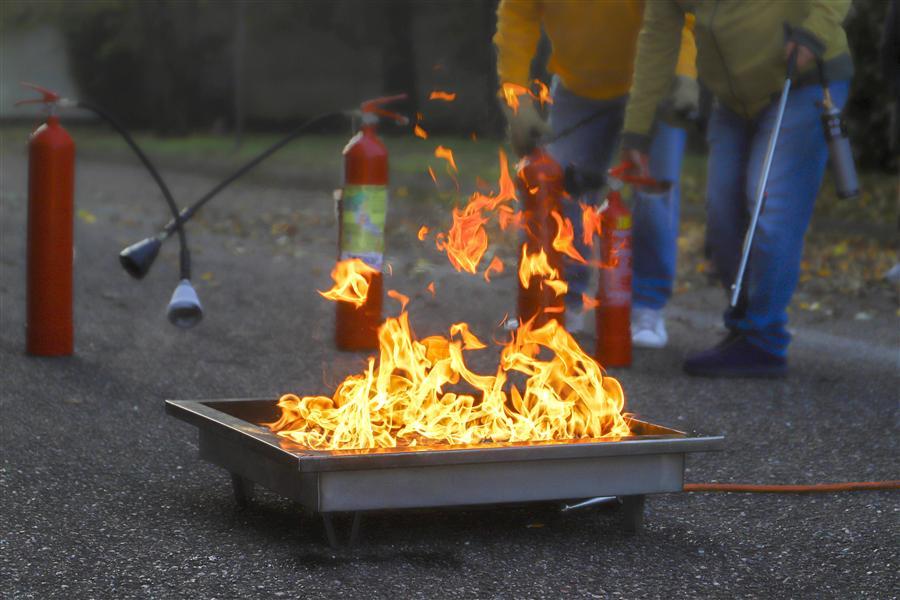 Formation à la lutte contre le feu